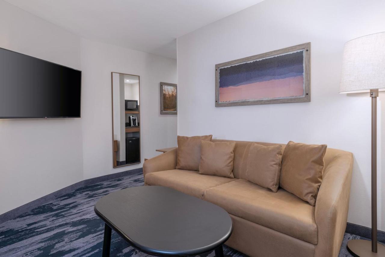 Fairfield Inn & Suites Denton Eksteriør bilde