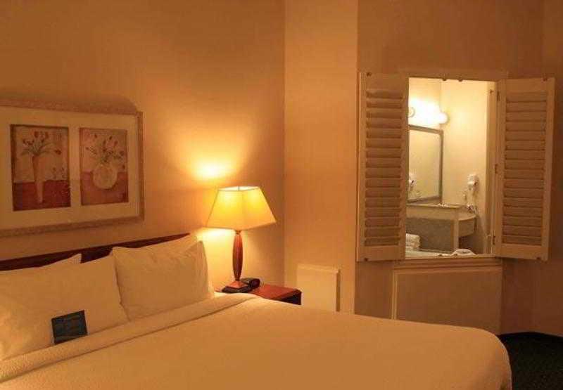 Fairfield Inn & Suites Denton Eksteriør bilde